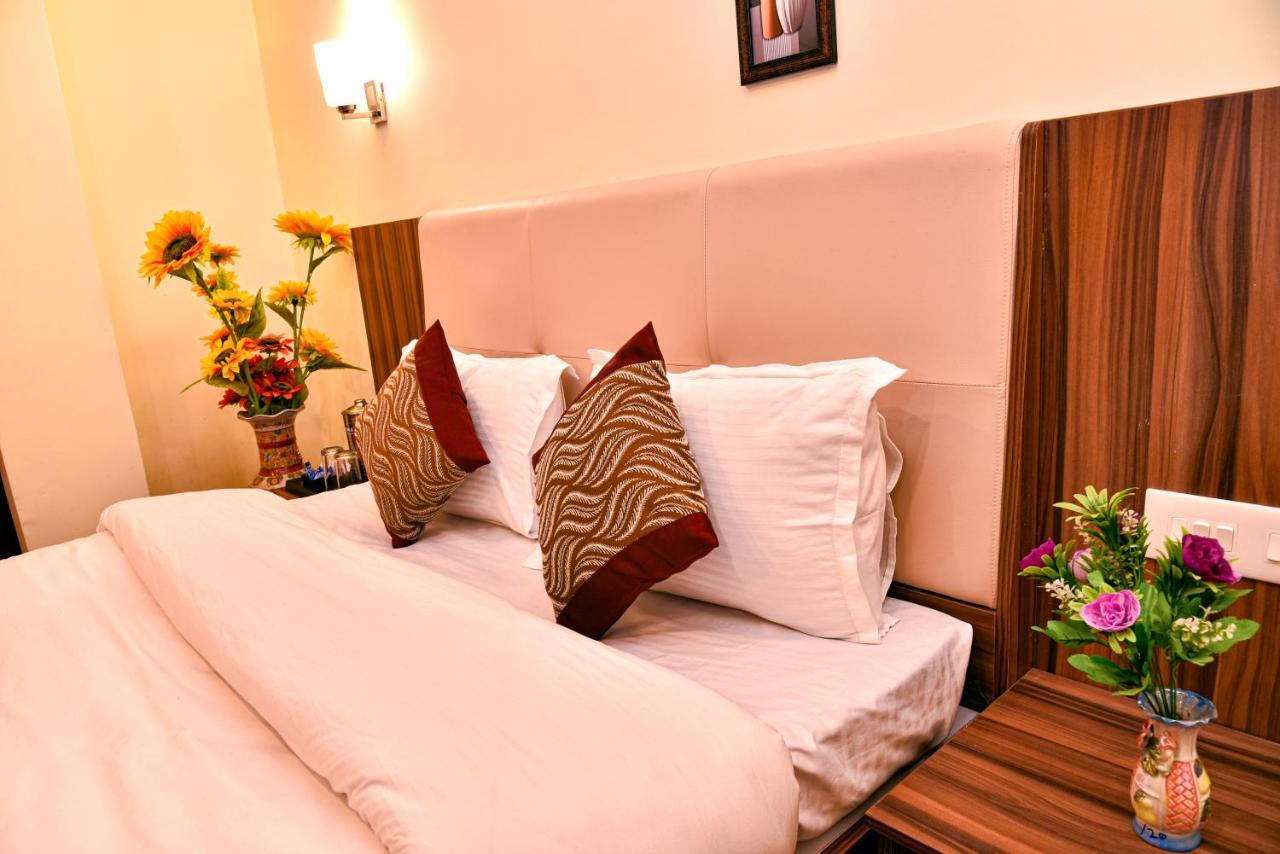 Rufina Palm Bliss Hotel Pelling Buitenkant foto